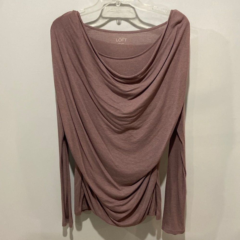 Mauve color Ann Taylor LOFT long sleeve shirt with front ruching - Women’s sz L